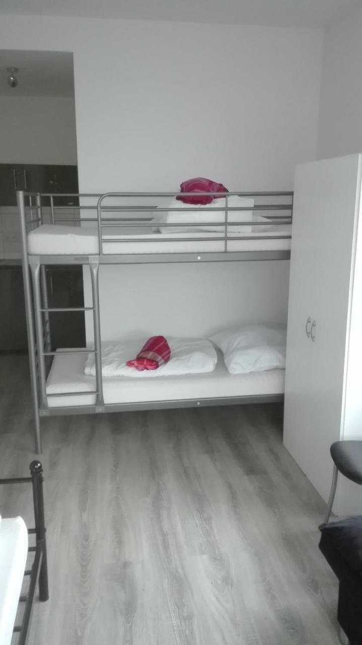 Frankfurt Hostel *